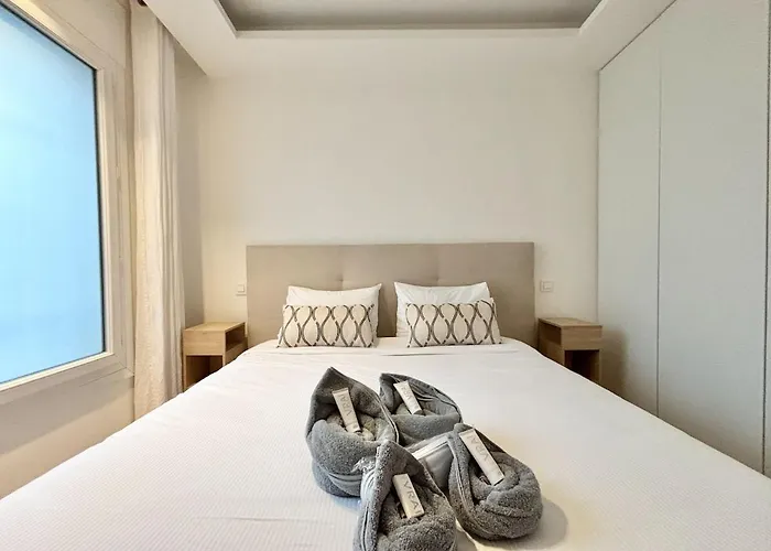 2x2 Bedrooms - 24p3 Cannes