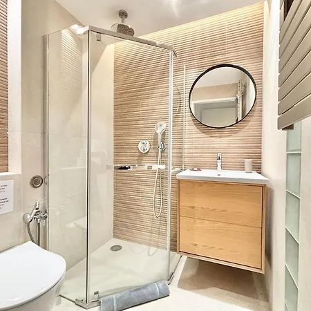 Apartment 2x2 Bedrooms - 24p3 *