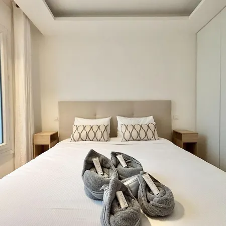 2x2 Bedrooms - 24p3 Cannes