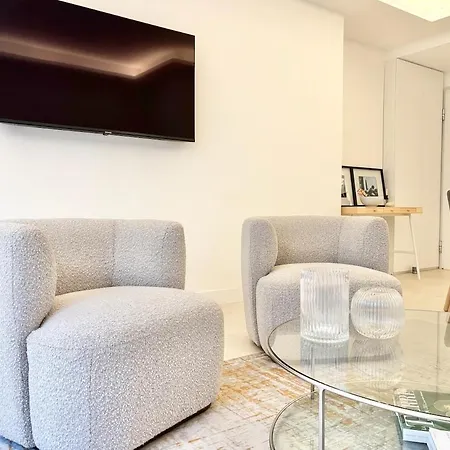 2x2 Bedrooms - 24p3 Apartment
