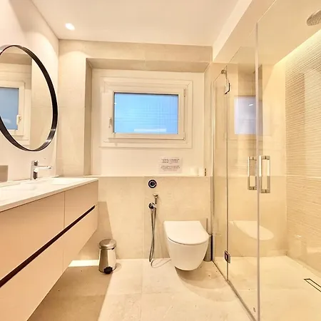 2x2 Bedrooms - 24p3 Cannes