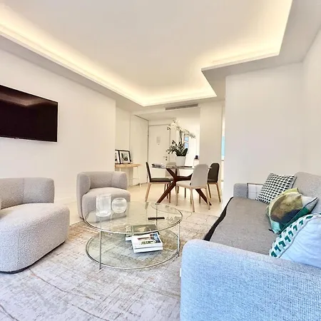 2x2 Bedrooms - 24p3