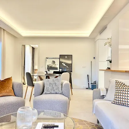 2x2 Bedrooms - 24p3 Apartment *